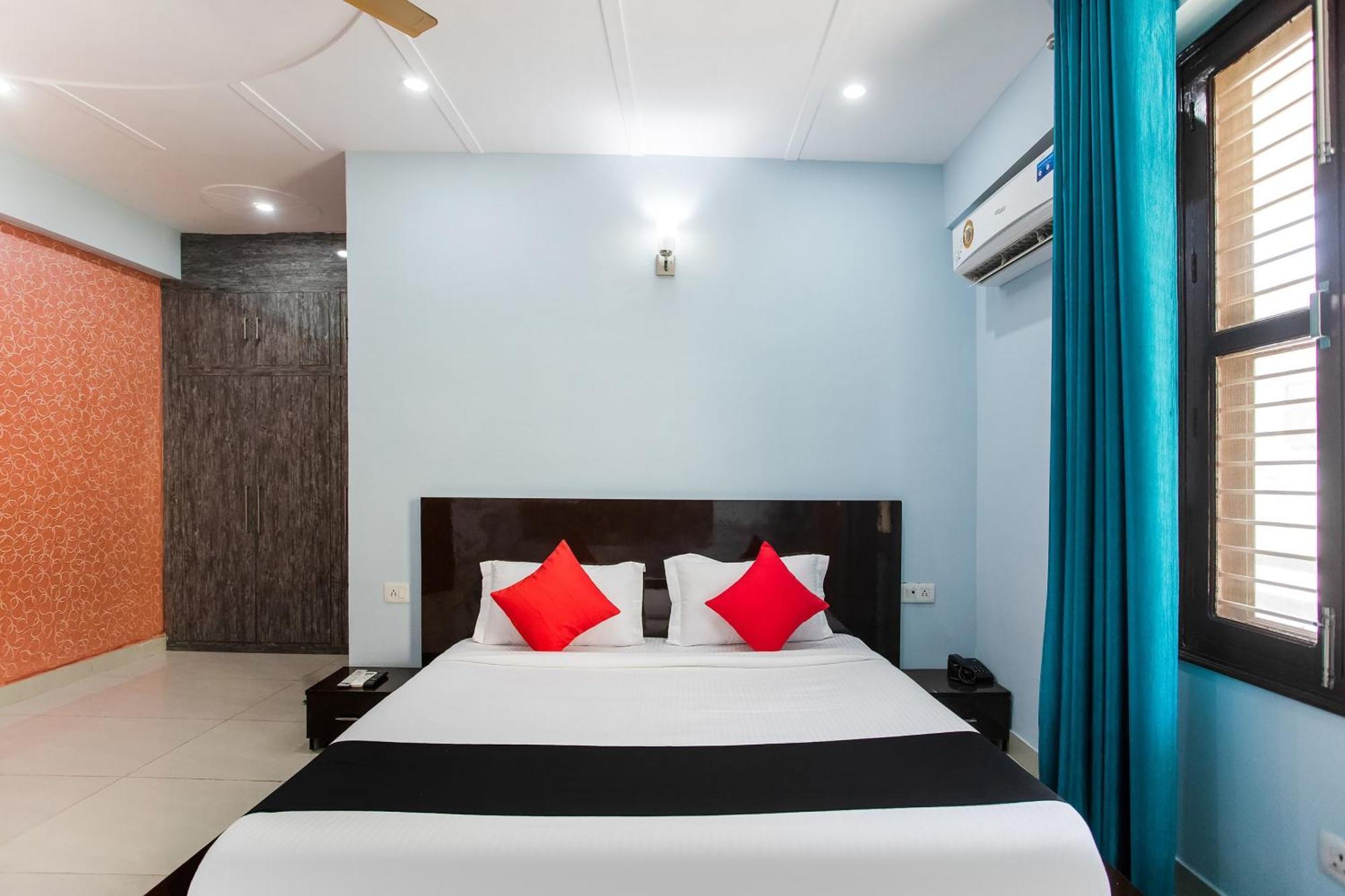 Capital O Harish Residency Otel Gurgaon Dış mekan fotoğraf